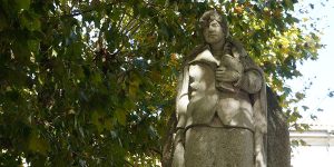 rosalia-de-castro-writer-statue-padron-camino-portugues-caminoways