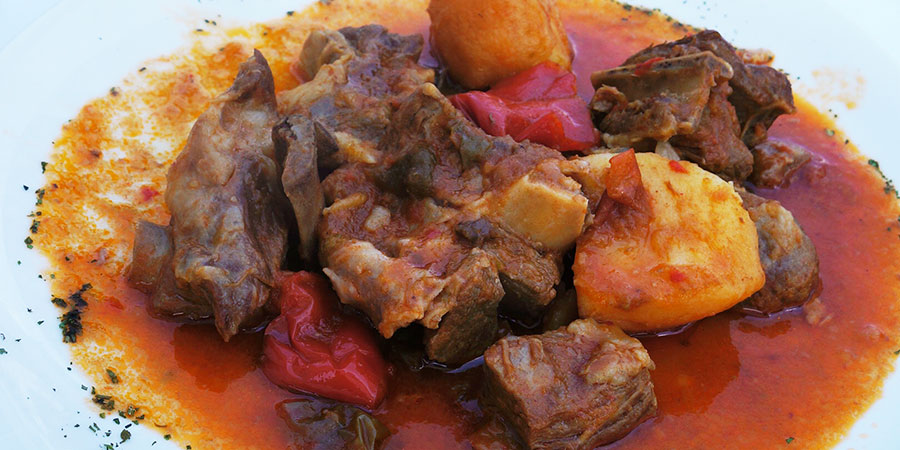 carne-chilindron-camino-dishes-food-camino-de-santiago-caminoways