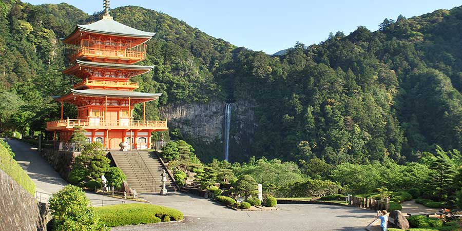 kumano-kodo-temple-waterfall-camino-ways